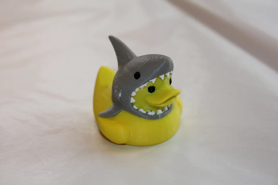 Mô hình Shark Duck trang trí bàn làm việc cực đáng yêu - Image 1