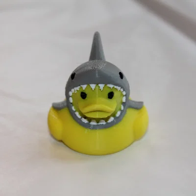 Mô hình Shark Duck trang trí bàn làm việc cực đáng yêu