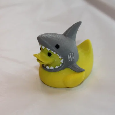 Mô hình Shark Duck trang trí bàn làm việc cực đáng yêu