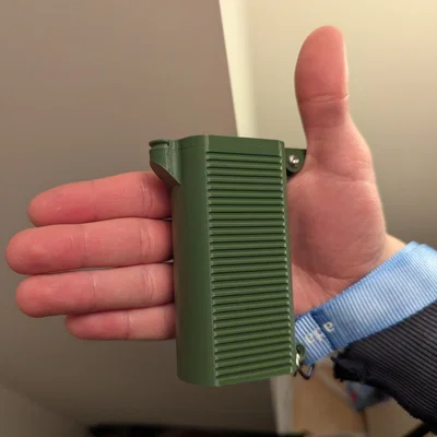 Hộp Đựng Bật Lửa Bic và Thuốc Cuốn