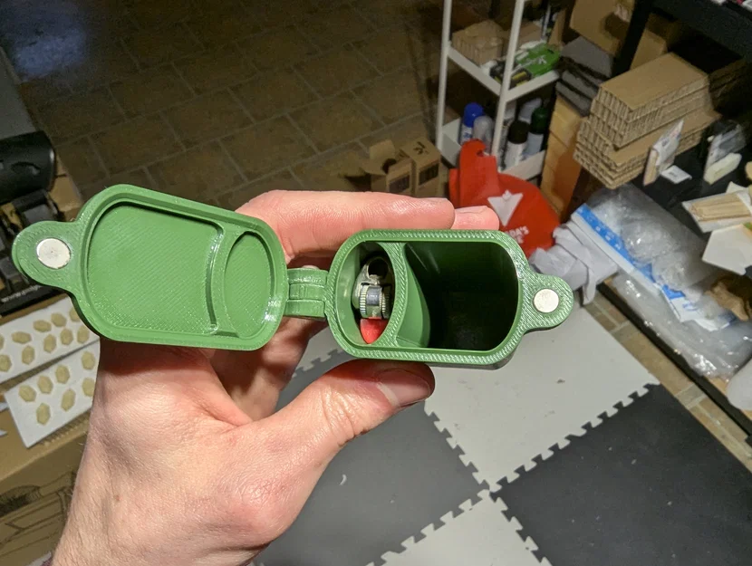 Hộp Đựng Bật Lửa Bic và Thuốc Cuốn - Image 5