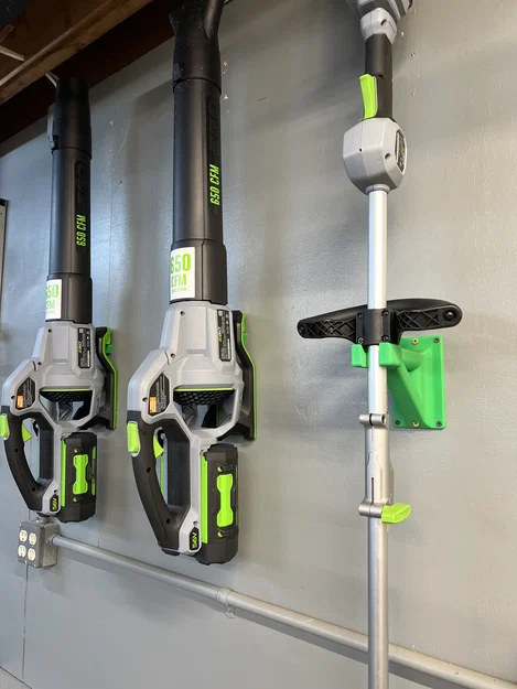 Giá treo tường chắc chắn cho máy cắt cỏ EGO - Image 2