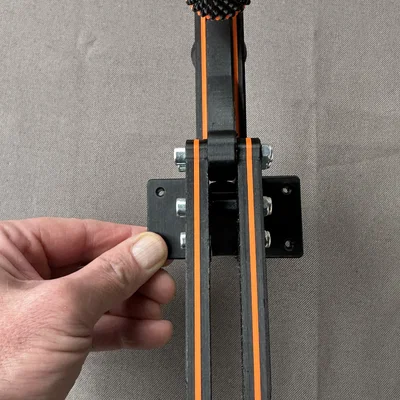 Toggle Clamp (Kniehebelspanner) - Kẹp cơ khí cho bàn làm việc