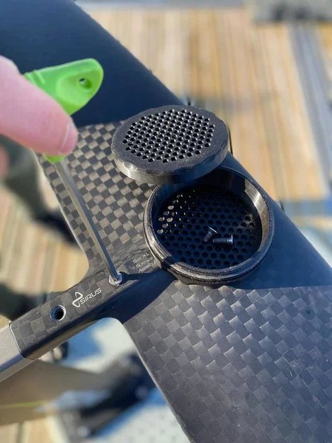 Hộp đựng ốc Hydrofoil - Image 1