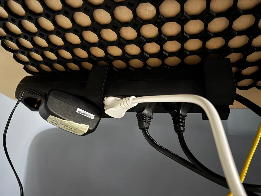 Giá đỡ ổ cắm điện cho Multiboard/Underware sử dụng ốc vít - Image 1