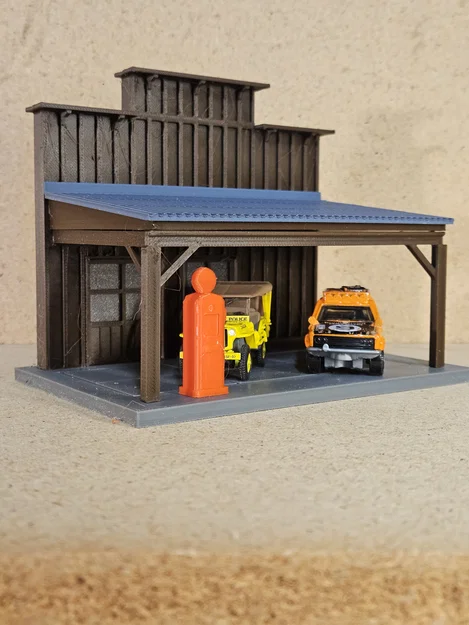 Mô hình trạm xăng cổ điển tỉ lệ 1:64 cho xe mô hình Hot Wheels - Image 5