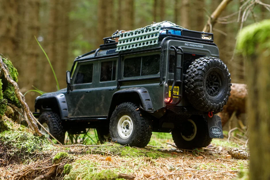 Giá treo lốp dự phòng kèm thang cho xe RC TRX4 Defender - Image 1
