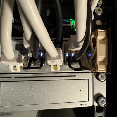 Giá đỡ quạt 40mm làm mát SFP adapter cho tủ Rack cực tiện lợi