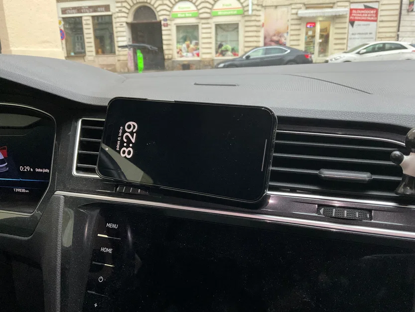 Giá đỡ MagSafe cải tiến cho xe hơi - Image 2