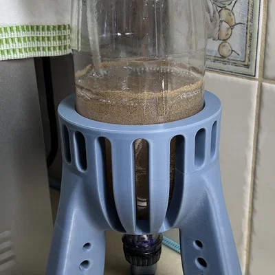 Giá đỡ bộ ấp Artemia từ chai Coke 1.25 Lít