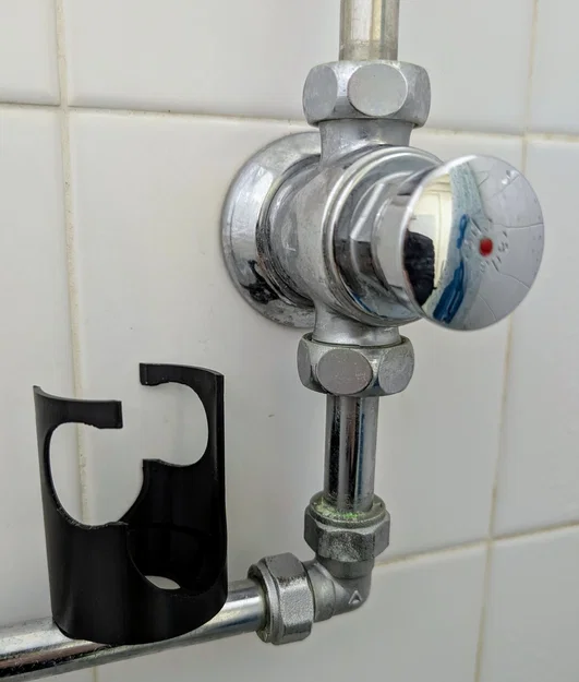 Dụng cụ nhấn giữ nút vòi sen Rada - Image 1