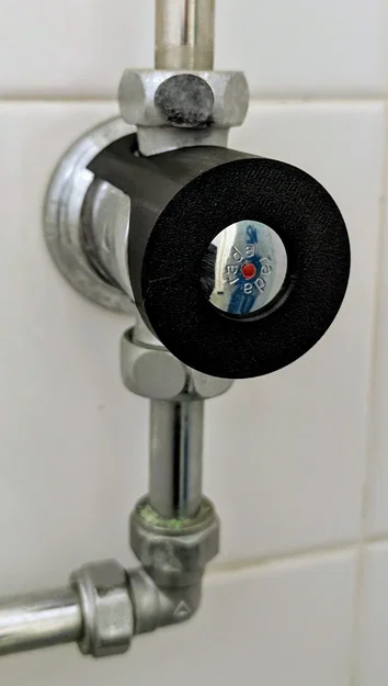 Dụng cụ nhấn giữ nút vòi sen Rada - Image 2