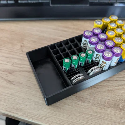 Khay đựng pin Gridfinity với không gian trống 4x2