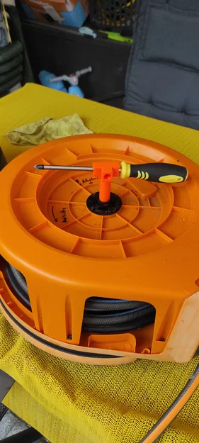 Dụng cụ căng lò xo Fiskars X-Series Waterwheel XL - Image 2