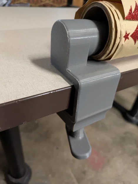 Dụng cụ gắn bàn giữ cuộn giấy gói quà - Image 1