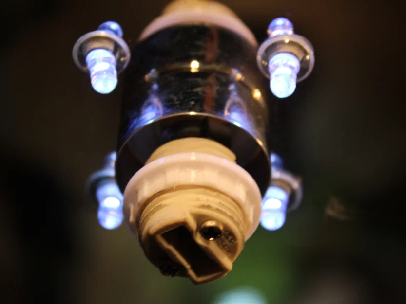 Đai ốc vòng khóa đuôi đèn G9 (Socket Ring Nut) tiện dụng - Image 1