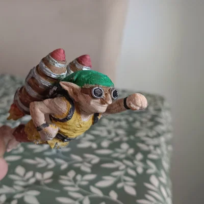 Mô hình yêu tinh cưỡi phản lực jetpack