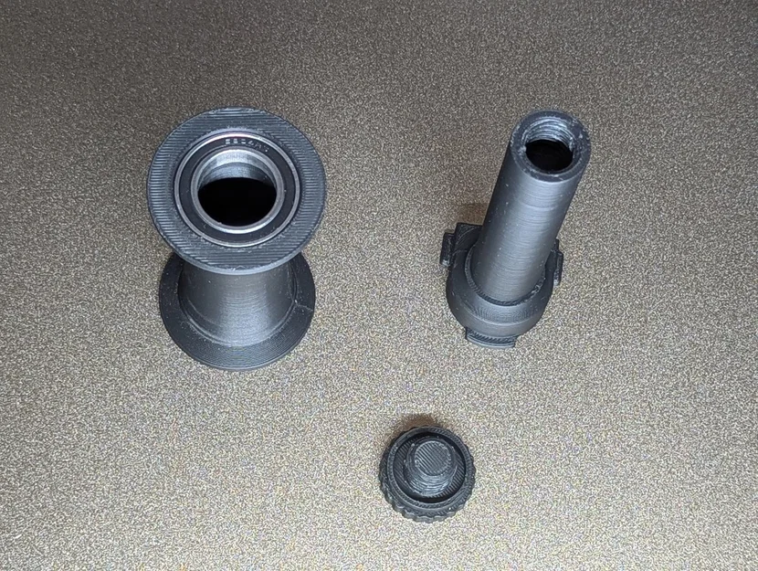 Giá đỡ cuộn nhựa Qidi Plus4 có vòng bi mượt mà - Image 1