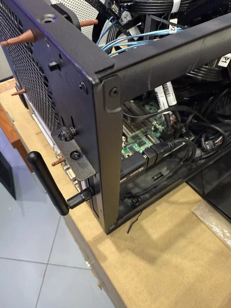 Ngàm gắn Sonoff ZBDongle-E vào khe cắm PCI máy tính cực gọn - Image 3