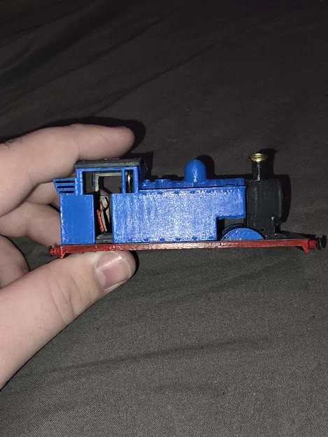 Các chi tiết bổ sung (phần mái, đầu máy phía sau) - Image 1