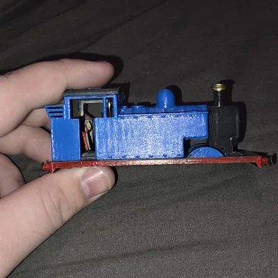 Các chi tiết bổ sung (phần mái, đầu máy phía sau)