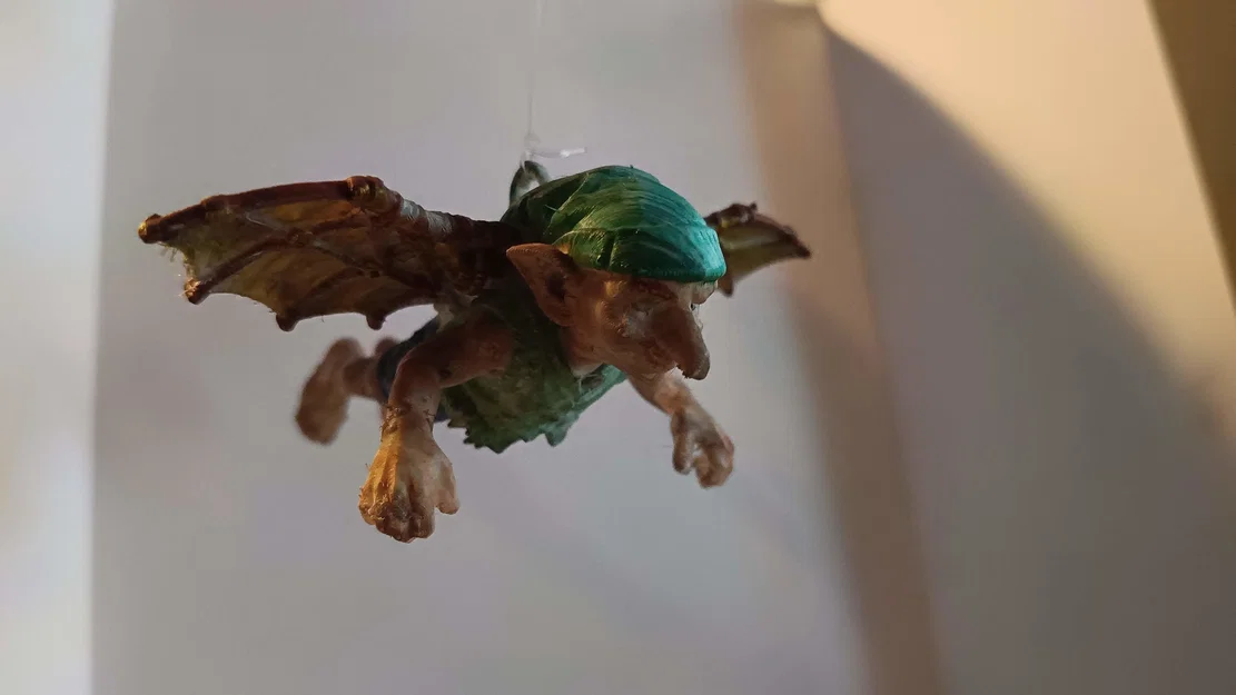 Mô hình yêu tinh có cánh bay lượn - Image 1