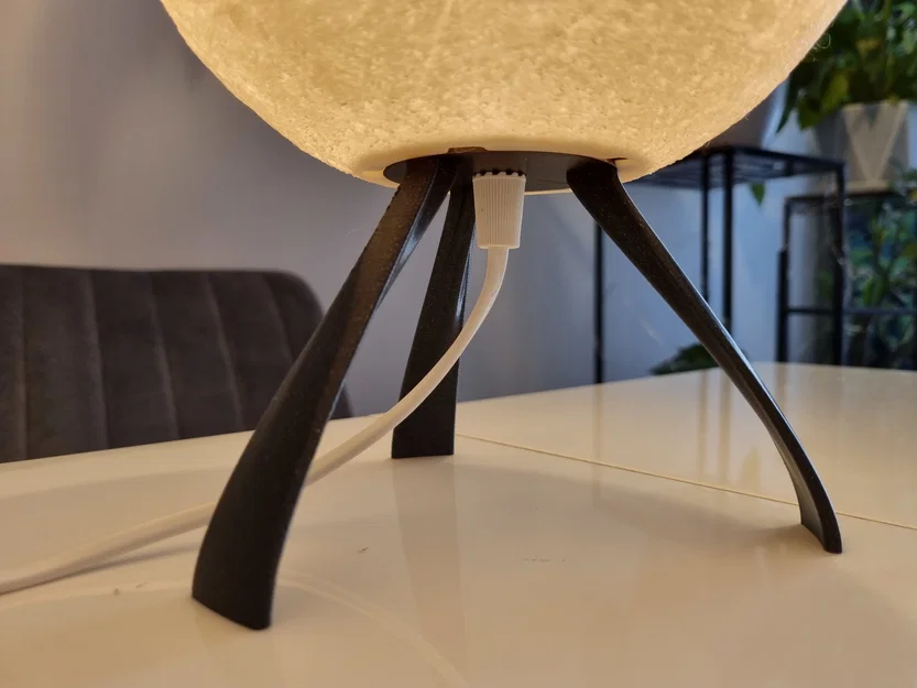 Giá đỡ đèn Moon Lamp từ linh kiện đèn Ikea Svallet - Image 1