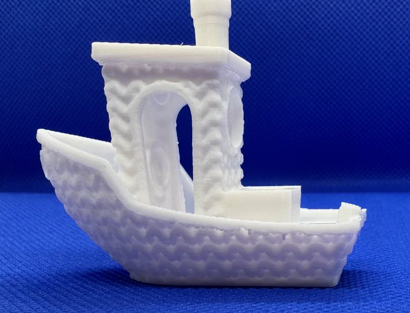 Mô hình Benchy kiểu đan len (Knitted Benchy) - Image 2