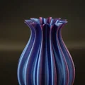 Mẫu in 3D lọ hoa Curved Vase nghệ thuật trang trí bàn làm việc - Thumbnail 3