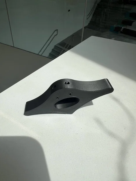 Dụng cụ giữ sách cầm tay Manta Book Holder in 3D dễ thương - Image 3