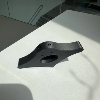 Dụng cụ giữ sách cầm tay Manta Book Holder in 3D dễ thương