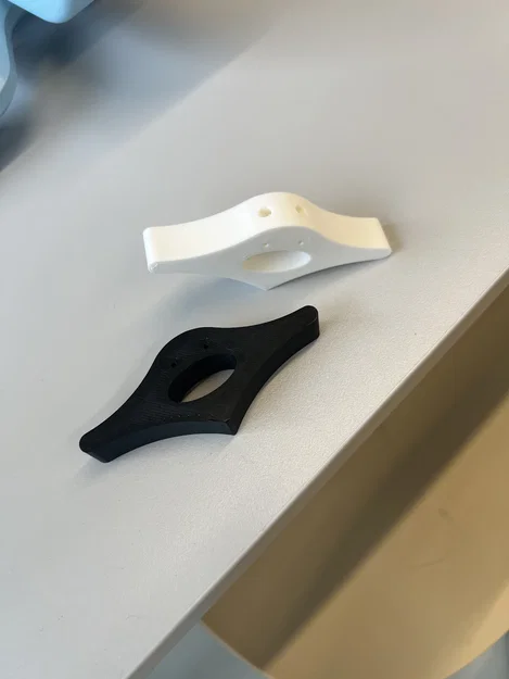 Dụng cụ giữ sách cầm tay Manta Book Holder in 3D dễ thương - Image 4