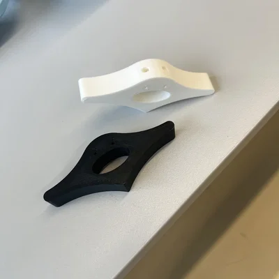 Dụng cụ giữ sách cầm tay Manta Book Holder in 3D dễ thương
