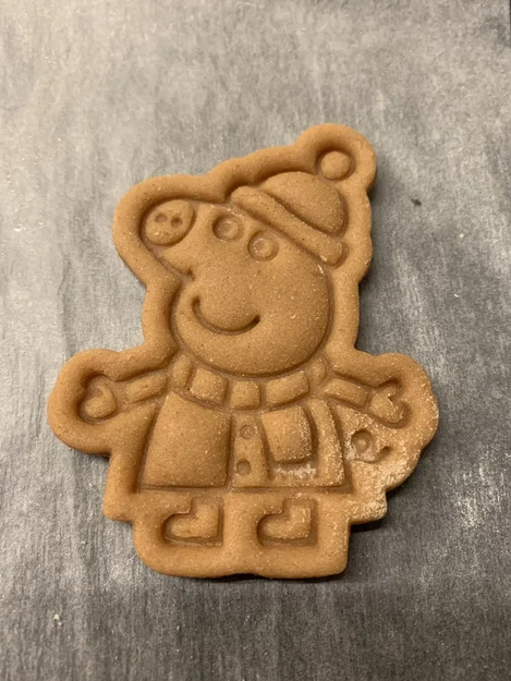 Khuôn cắt bánh hình Peppa Pig mùa đông - Image 3