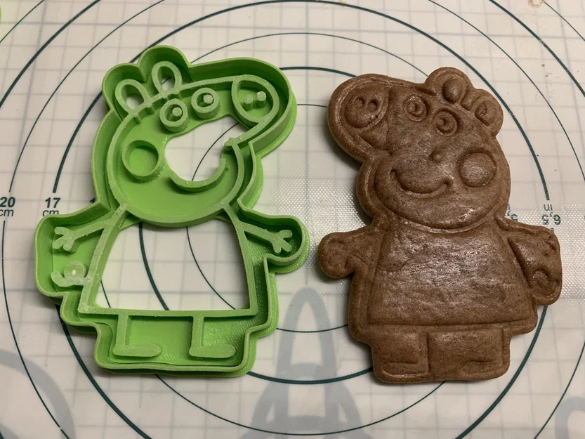 Khuôn cắt bánh quy hình Peppa Pig - Image 1