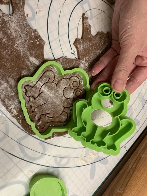 Khuôn cắt bánh quy hình chú ếch - Image 5