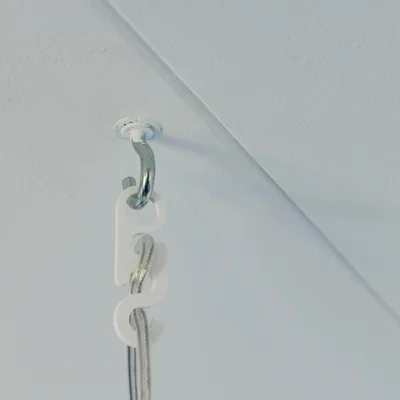 Móc Treo Dây Nguồn Thiết Bị