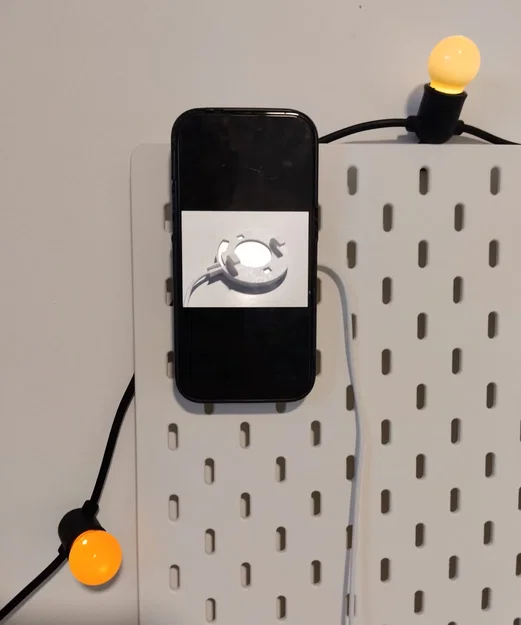 Giá treo bộ sạc Apple MagSafe tối giản cho bảng IKEA Skadis - Image 3