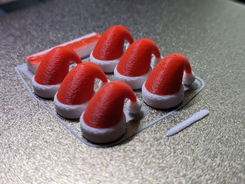 Mũ Ông Già Noel Mini (dễ dàng thay đổi sợi nhựa!) - Image 3