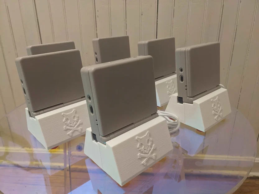 Đế sạc USB cho máy chơi game RG35XXSP - Image 1