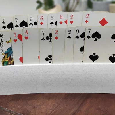 Kệ giữ bài tây / Playing card holder