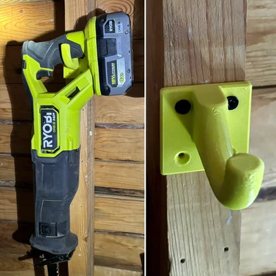 Móc treo máy cưa kiếm Ryobi 18v thiết kế gọn cho thanh gỗ 2x4