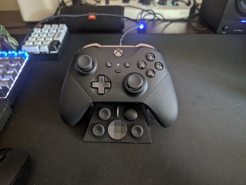 Đế giữ và sạc cho tay cầm Xbox Elite Series 2 - Image 1