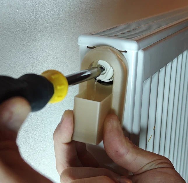 Dụng cụ hỗ trợ xả khí, thoát nước cho bộ tản nhiệt/máy sưởi - Image 1