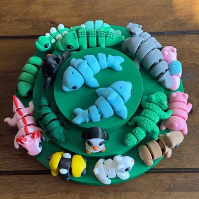 Kệ trưng bày 3 tầng cho đồ chơi Flexi và mô hình cử động khớp