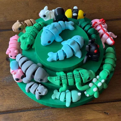 Kệ trưng bày 3 tầng cho đồ chơi Flexi và mô hình cử động khớp