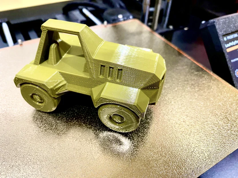 Mô hình xe kéo Low Poly Tractor in 3D không cần support - Image 1