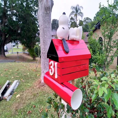 Thùng thư Snoopy