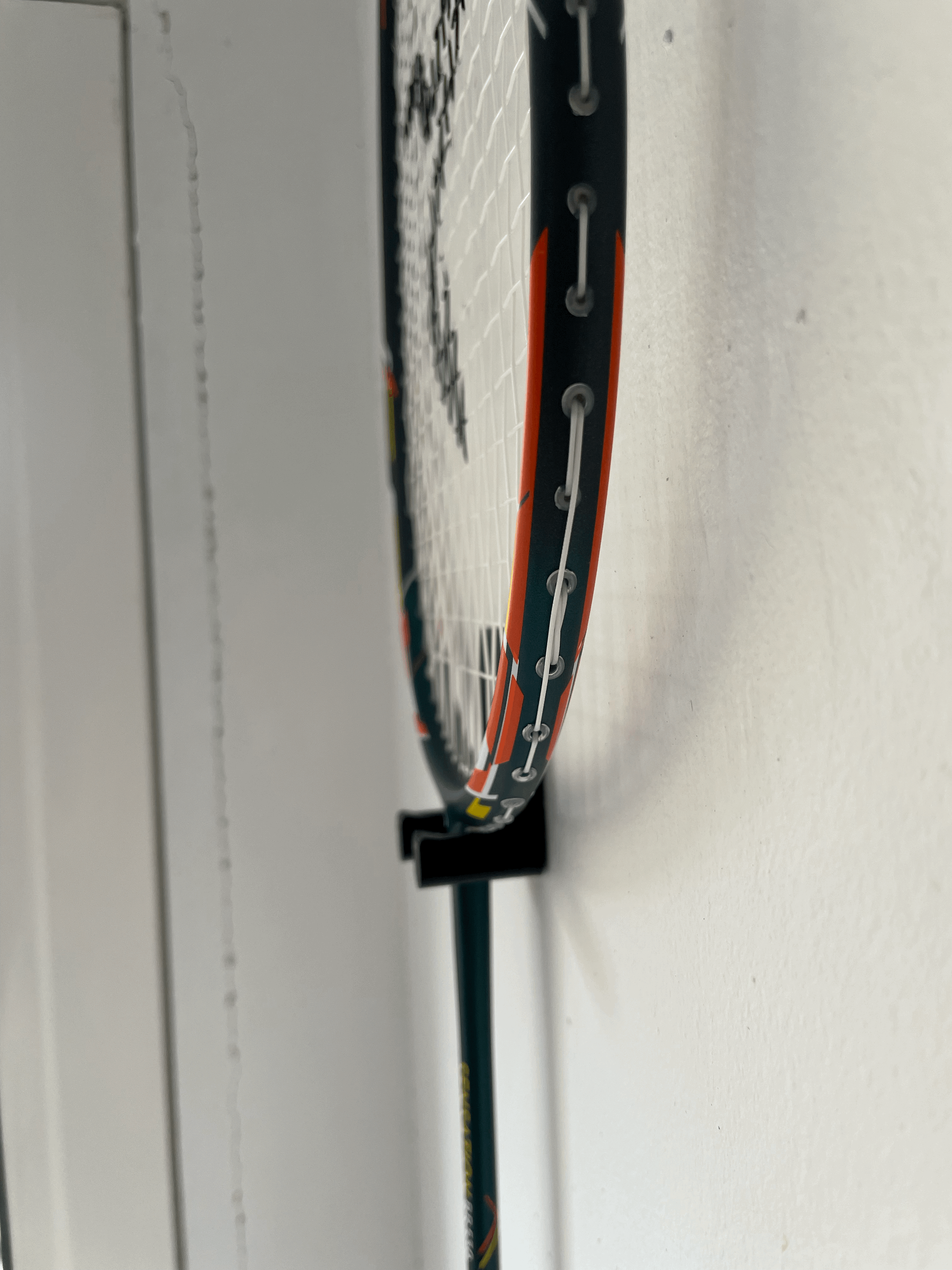 Giá treo vợt cầu lông / Badminton racket holder - Image 4