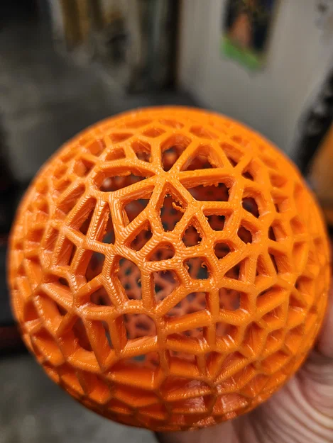 Quả bóng Airless họa tiết Voronoi (bền chắc) 120mm - Image 4